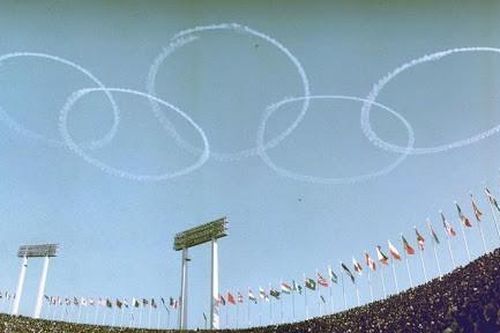 Nhìn lại những hình ảnh xúc động tại kỳ Olympic đầu tiên ở Nhật Bản