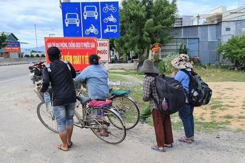Chuyện 4 mẹ con đạp xe từ Đồng Nai về Nghệ An