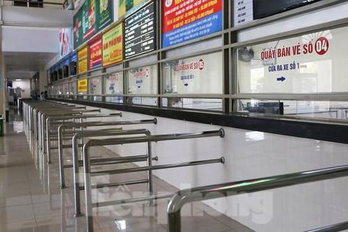 Bến xe Hà Nội đìu hiu sau lệnh dừng vận tải công cộng đến 37 tỉnh, thành phố