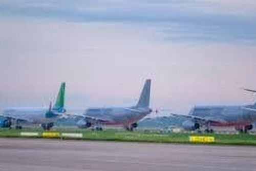 Chặng bay Hà Nội - TP.HCM chỉ khai thác 2 chuyến một ngày