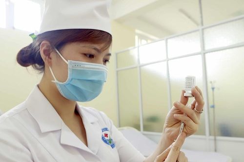 TP.HCM ưu tiên tiêm vaccine đợt 5 cho người trên 65 tuổi