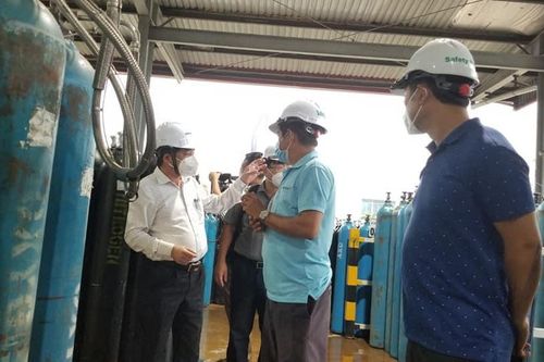 Không để xảy ra tình trạng khan hiếm oxy y tế