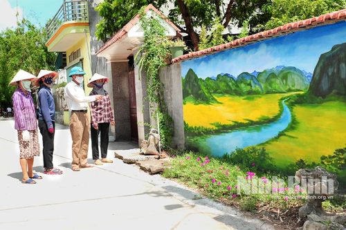Khi trưởng thôn là đảng viên