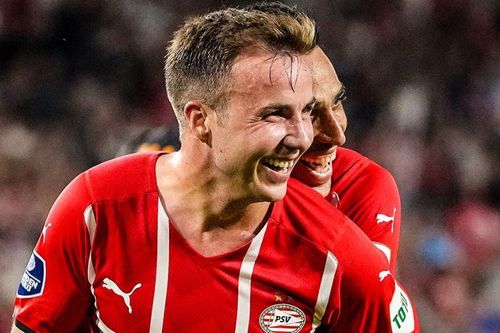 Gotze thăng hoa ở vòng loại Champions League