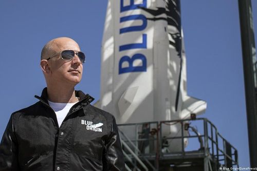 Jeff Bezos có thực sự bay lên rìa vũ trụ?