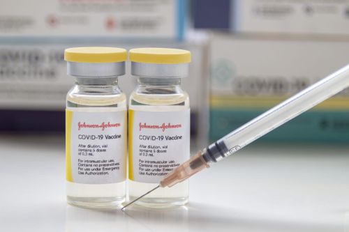 Na Uy, Lithuania trao đổi vaccine Johnson & Johnson và Pfizer