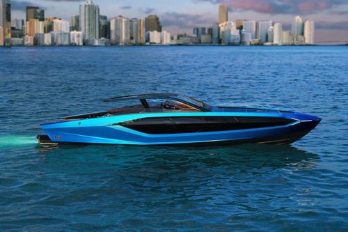 Bên trong siêu du thuyền Lamborghini của Conor McGregor