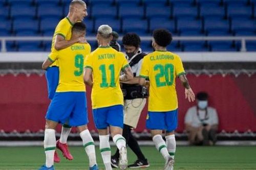 Loạt trận đầu tiên môn bóng đá nam Olympic: U23 Brazil đã phô diễn sức mạnh