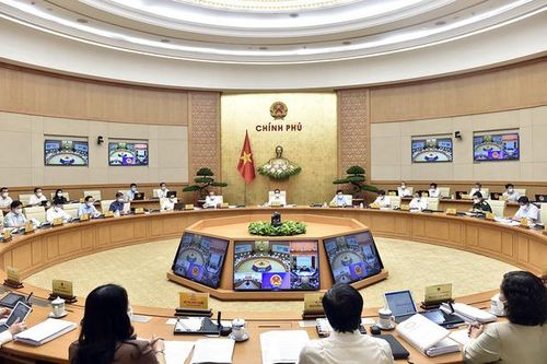 Chính phủ năng động, quyết liệt và nỗ lực vượt khó của doanh nghiệp, người dân