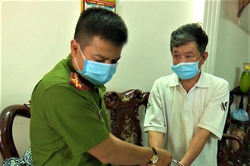 Bắt nguyên giám đốc và kế toán trưởng Công ty cà-phê Ea Sim