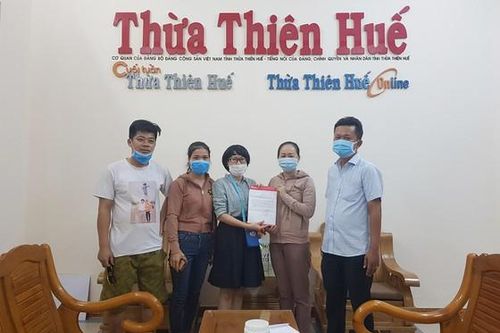 Chương trình Quỹ Sen Xanh của Báo Thừa Thiên Huế đến với người dân các khu vực bị phong tỏa ở TP. HCM