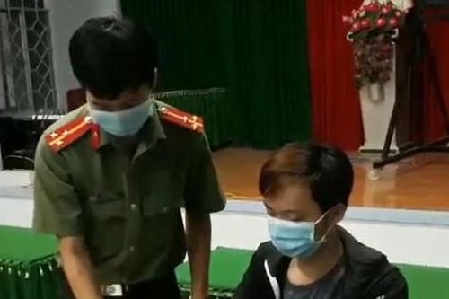 Nam thanh niên lập Facebook lấy tên và ảnh chị dâu để đăng tin thất thiệt về dịch COVID-19