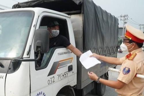 Quy định mới về kiểm tra giấy xét nghiệm COVID-19 với tài xế chở hàng