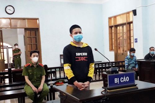 Đâm chết bạn vì mâu thuẫn trong lúc đánh bài