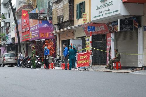 Hà Nội truy vết người tập thể dục, đi dạo ven Hồ Tây và vườn hoa sau các ca F0 tại Thụy Khuê