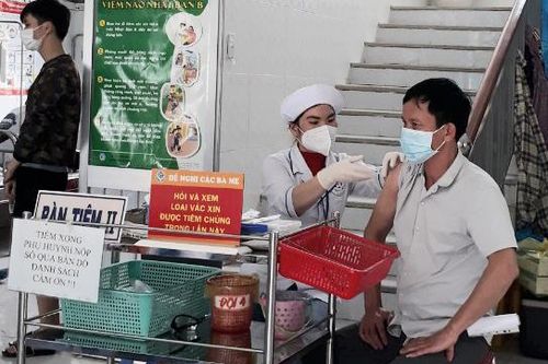 Đức Trọng: Tiêm vắc xin phòng Covid-19 cho lái xe