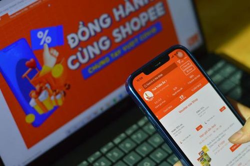 Hỗ trợ cung ứng cho vùng dịch, lượng tiêu thụ hàng hóa qua các sàn thương mại điện tử tăng mạnh