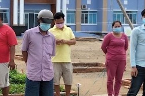 Chưa kịp ngồi đánh bài, 12 người bị phạt 165 triệu đồng