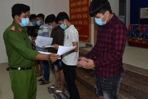 Bữa nhậu quá đắt giá trong mùa dịch
