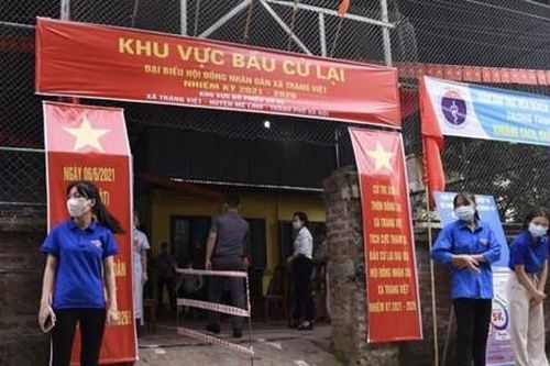 Khởi tố nguyên Chủ tịch xã tự lấy 75 phiếu bầu cho mình