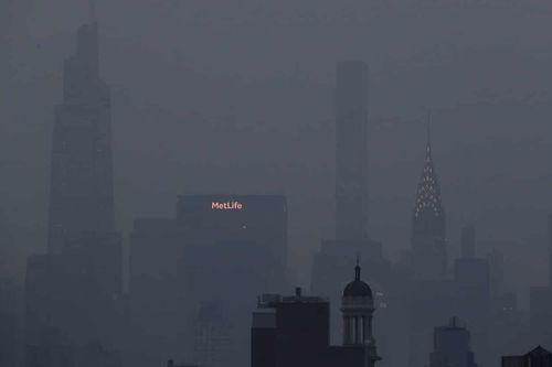 Bầu trời New York đặc khói, chất lượng không khí tệ nhất thế giới