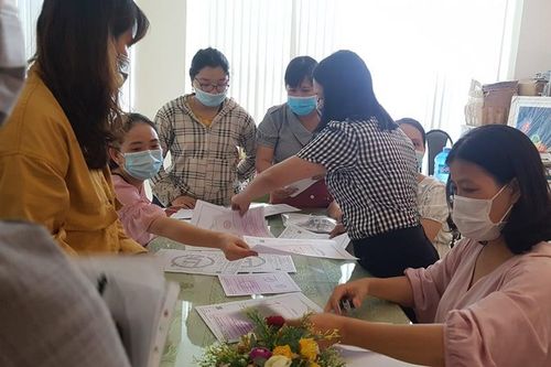 Trường hoạt động không có con dấu, hơn 1600 cán bộ, giáo viên ở Huế bị nợ lương