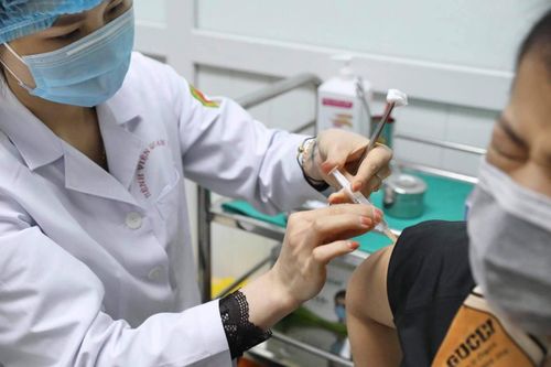 Việt Nam hướng tới xuất xưởng hàng trăm triệu liều vắc xin ngừa Covid-19 mỗi năm