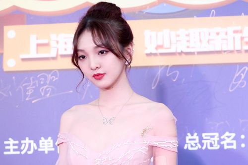 Nữ thần tượng mắc kẹt hơn 13 tiếng giữa vùng lũ ở Trịnh Châu