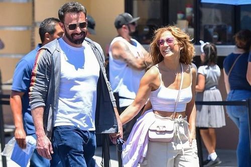 Ảnh thân mật của Jennifer Lopez và Ben Affleck