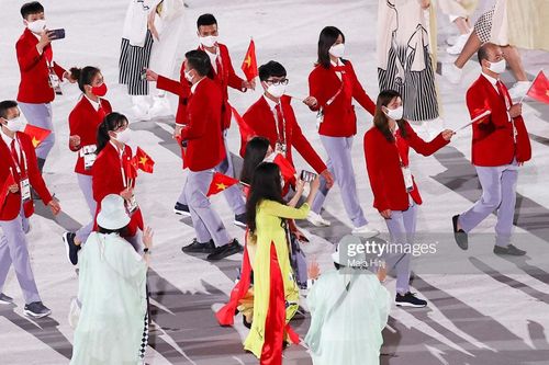 Hình ảnh đoàn thể thao Việt Nam tại lễ khai mạc Olympic Tokyo 2020