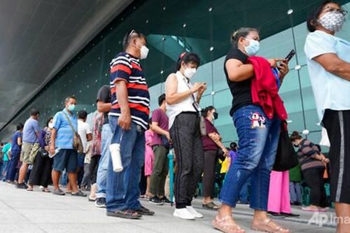 COVID-19 tăng cao ở Thái Lan, Bangkok đóng cửa các điểm công cộng