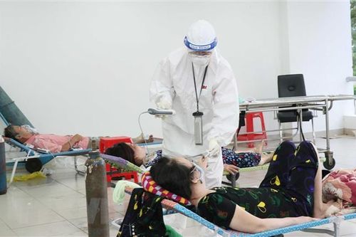 TP.HCM, Bình Dương nỗ lực điều trị cho các ca mắc COVID-19