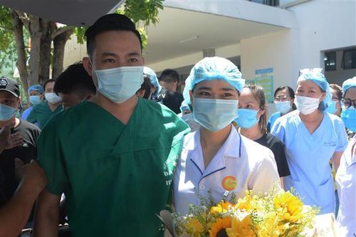 Những 'chiến binh' vui nhộn nơi tuyến đầu chống dịch