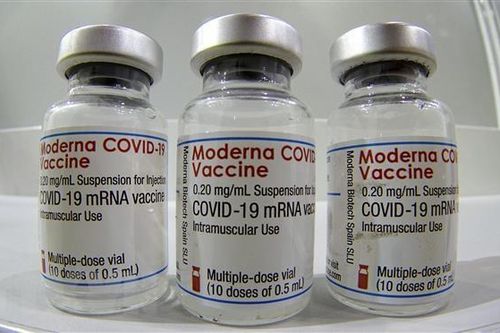 EU cho phép tiêm vaccine COVID-19 của Moderna cho trẻ vị thành niên