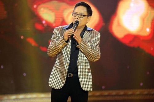 Bị nói ở nhà biệt thự 'cả ngàn mét vuông' nhưng vẫn kể khổ, nghệ sĩ Tấn Hoàng lên tiếng