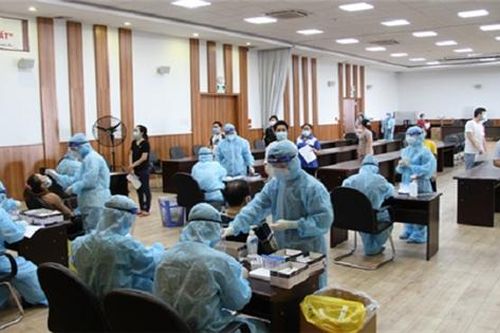 Doanh nghiệp TP.HCM mắc kẹt khi thực hiện '3 tại chỗ'