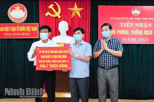 Ủy ban MTTQ Việt Nam tỉnh tiếp nhận ủng hộ phòng, chống dịch COVID-19