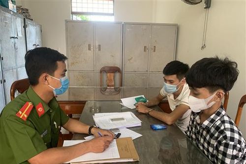 Bắt nhóm đối tượng chuyên trộm xe máy bán lấy tiền sử dụng ma túy