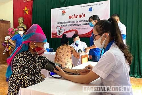 'Ngày hội Thầy thuốc trẻ làm theo lời Bác'