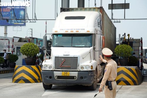 Người dân cần mang theo giấy tờ gì khi qua các chốt kiểm dịch vào Hà Nội?
