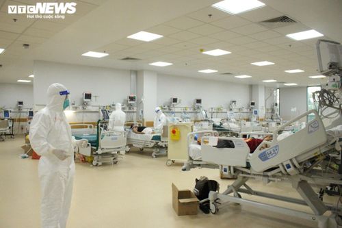 TP.HCM đề xuất Bộ Y tế chi viện thêm 5.000 bác sĩ, nhân viên y tế