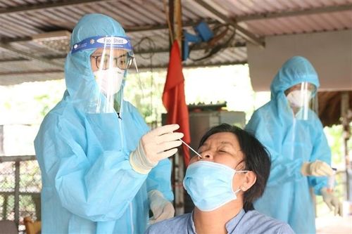 Bình Dương xét nghiệm COVID-19 cho 1,8 triệu dân