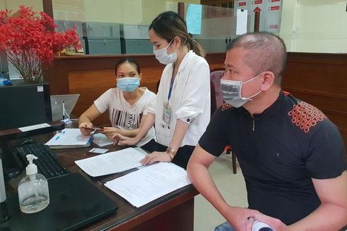 Hà Nội: Người lao động tự do phấn khởi tìm hiểu về gói an sinh xã hội