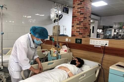 Dễ ngộ độc khi lạm dụng paracetamol tự chữa COVID-19
