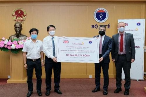Bộ Y tế tiếp nhận 150.000 hộp thuốc hỗ trợ điều trị bệnh không lây nhiễm trong dịch COVID-19