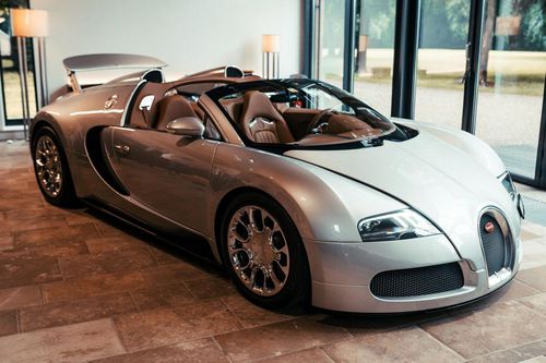 Bugatti phục chế siêu xe Veyron Grand Sport 13 năm tuổi