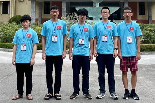 Học sinh Việt Nam giành 3 huy chương vàng tại Olympic Vật lý 2021