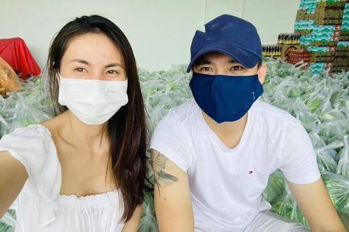 Thủy Tiên nói gì khi bị tố nhận vơ 100 tấn gạo tiếp tế cho TP.HCM?