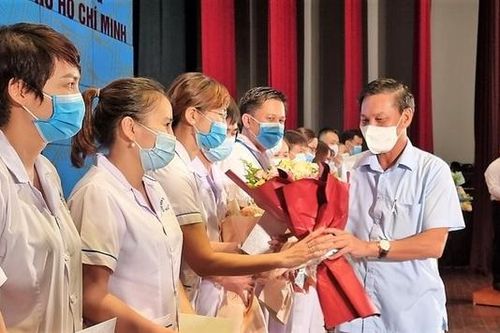 Dịch Covid-19: Sài Gòn 'đau' nhưng không đơn độc!