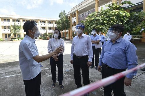 Tập trung lực lượng xét nghiệm, truy vết đến cùng, không để lây lan sang các khu khác